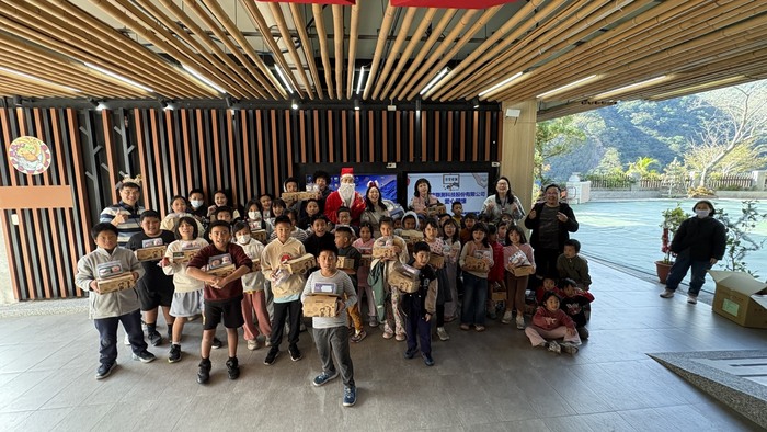 感謝矽格聯測股份有限公司 寒冬送暖捐贈喜憨兒餐盒78盒和蒙恩巧巧酥小熊包55盒圖片